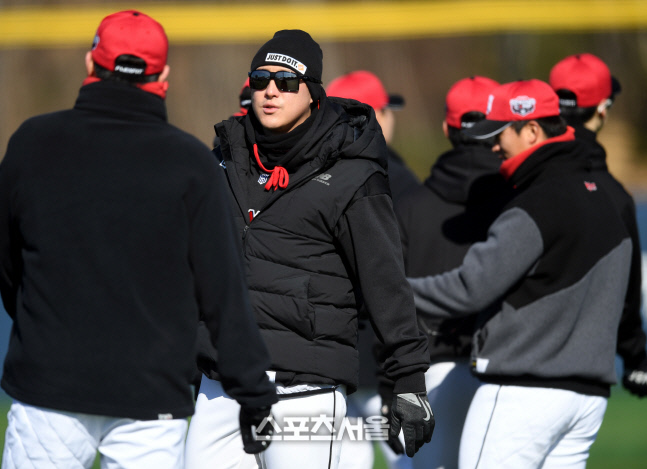 [포토] 황재균 '추워요'
