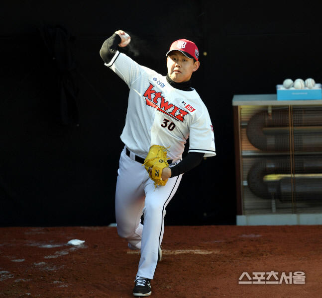 [포토] 소형준 \'힘찬 투구\'