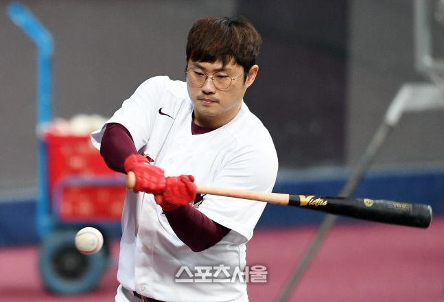 [포토]키움 이지영, 집중!