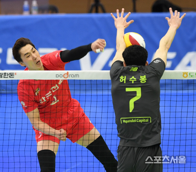 [포토] 한국전력 박철우, 걸렸...?