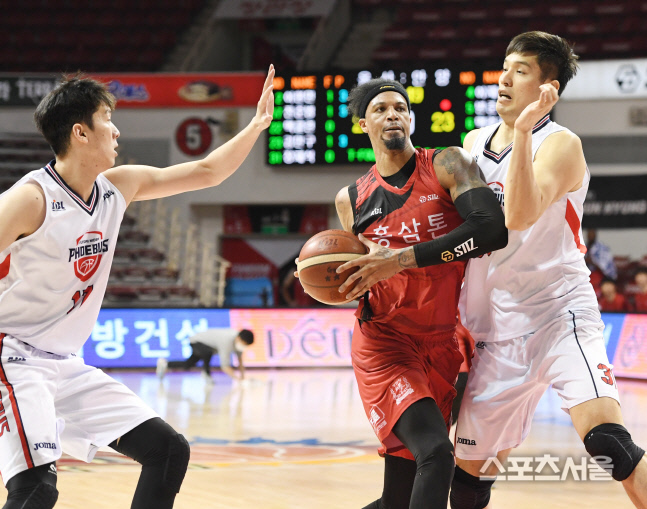 [포토] KGC 맥컬러, 과감한 돌파!