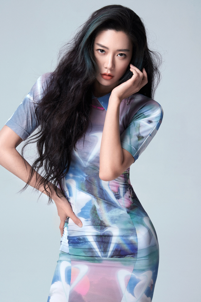 클라라 주연 '대홍포', 중국 박스 오피스 2주 연속 1위