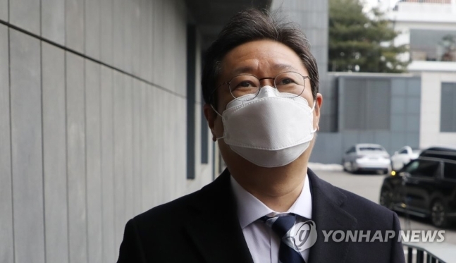 황희, 본회의中 병가내고 스페인 가족여행... "비서진의 착오"