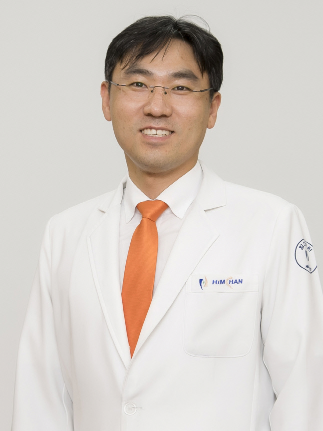 목동힘찬병원 이동찬 원장_신경외과 전문의