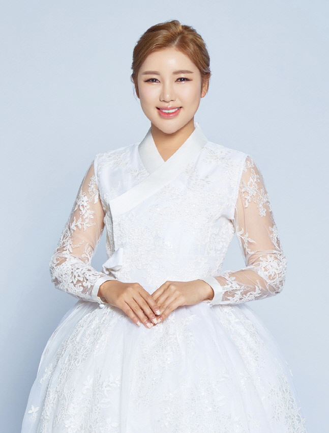 "풍요로운 한해 되세요" 송가인, 신축년 설 인사