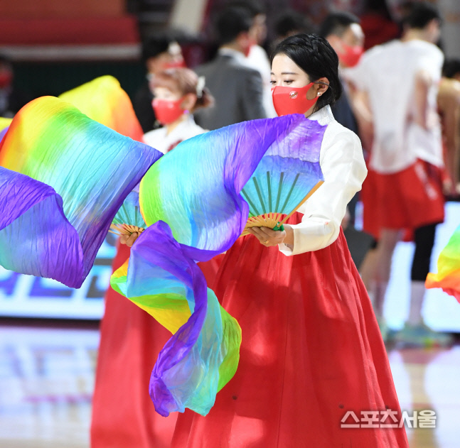 [포토] SK 치어리더, 아리따운...한복 맵시!