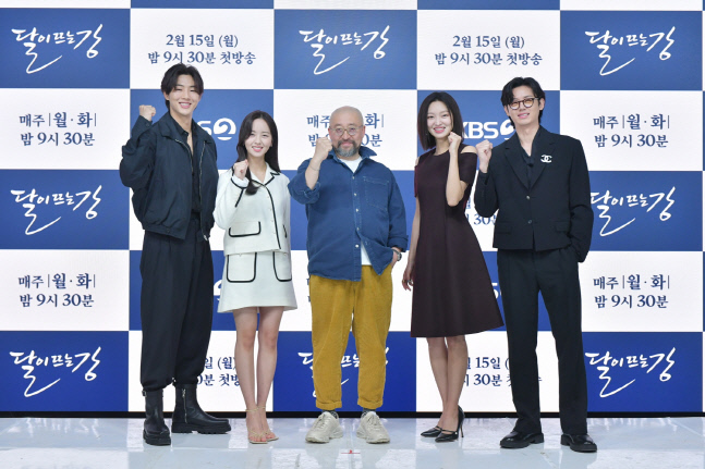 "진짜 바보냐?"→"바보처럼 순수" '달이 뜨는 강' 김소현X지수의 평강공주와 바보온달[종합]