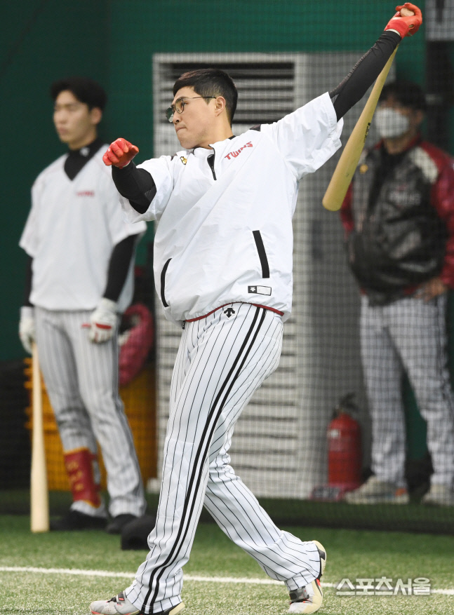 [포토] LG 채은성, 새 시즌을 달구는 타격훈련!