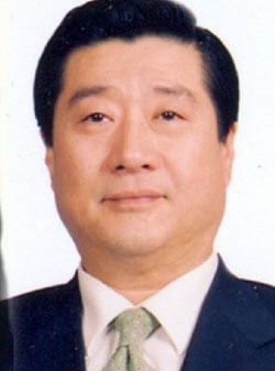 방용훈 코리아나호텔 회장, 아내 떠나고 5년만 사망. 향년 69세