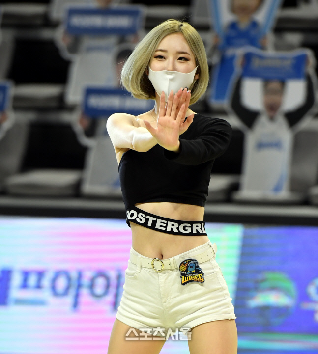 [포토] 치어리더 서현숙 '우아하게'