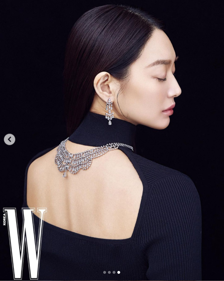 신민아, 무릎 절로 꿇리는 왕비 포스[★화보] 