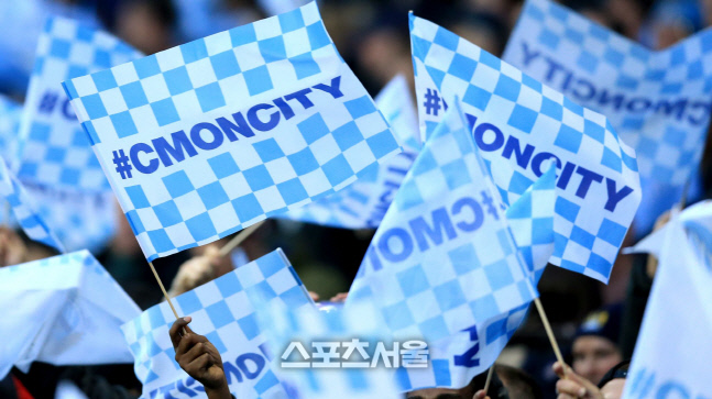 EPL 시즌 마지막날 경기에 관중들 입장 허용키로