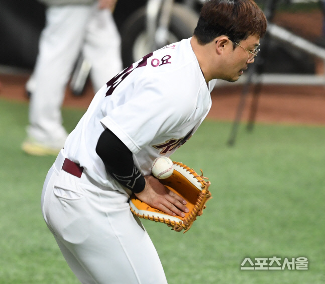 [포토] 키움 이지영, 헛?