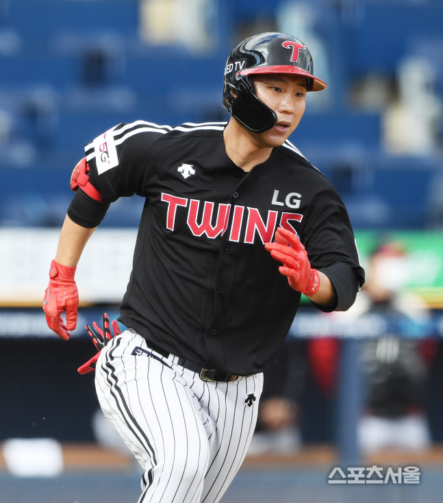 [포토] LG 최민창, 연습경기 출전!