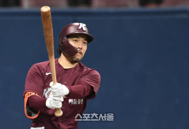 [포토]키움 이용규, 나가면 안 돼!