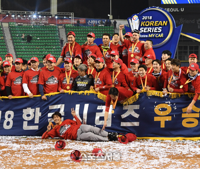 아듀 SK 21년 역사 마침표, 인천 야구 신세계 시대로[SS 포커스]