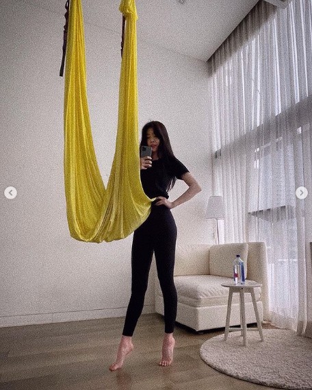 소진, 탄력있는 8등신 몸매의 비결은 플라잉요가! [★SNS] 