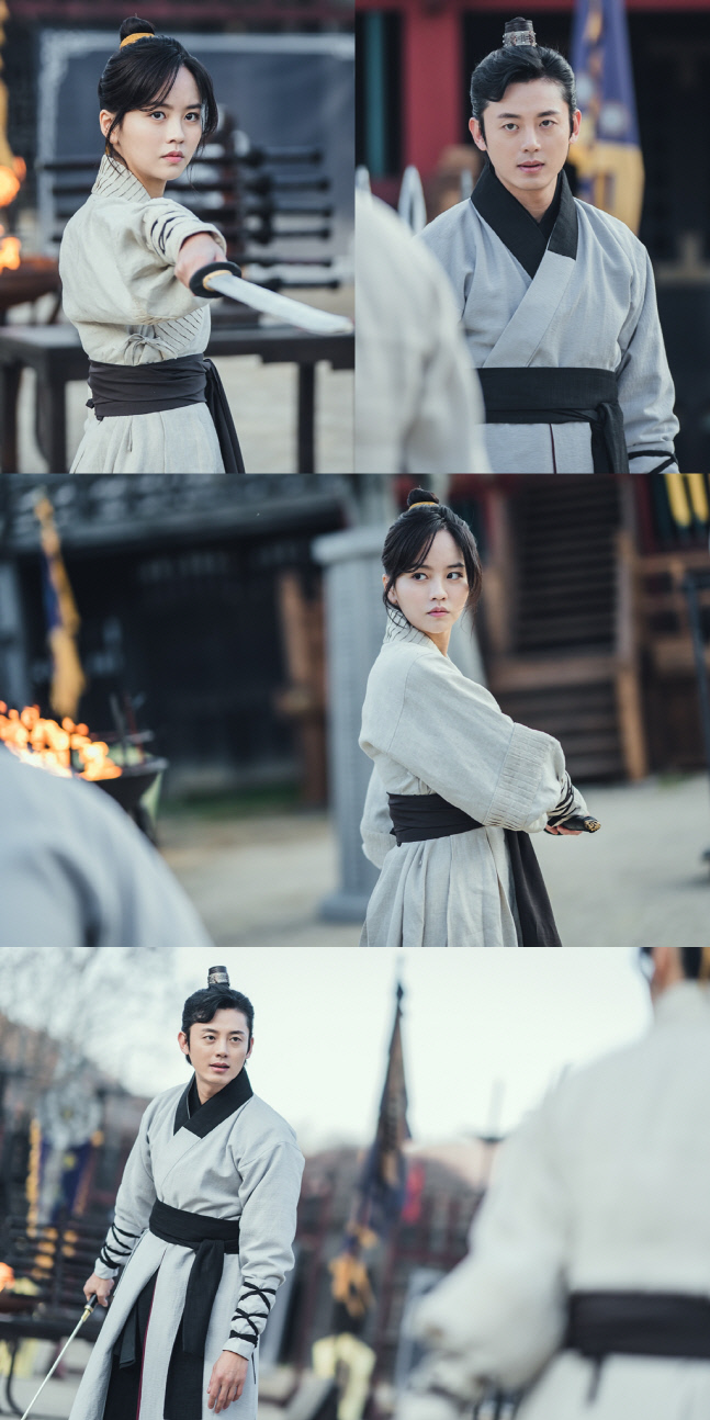 '달이 뜨는 강' 김소현X이지훈, 긴장감 가득 대련