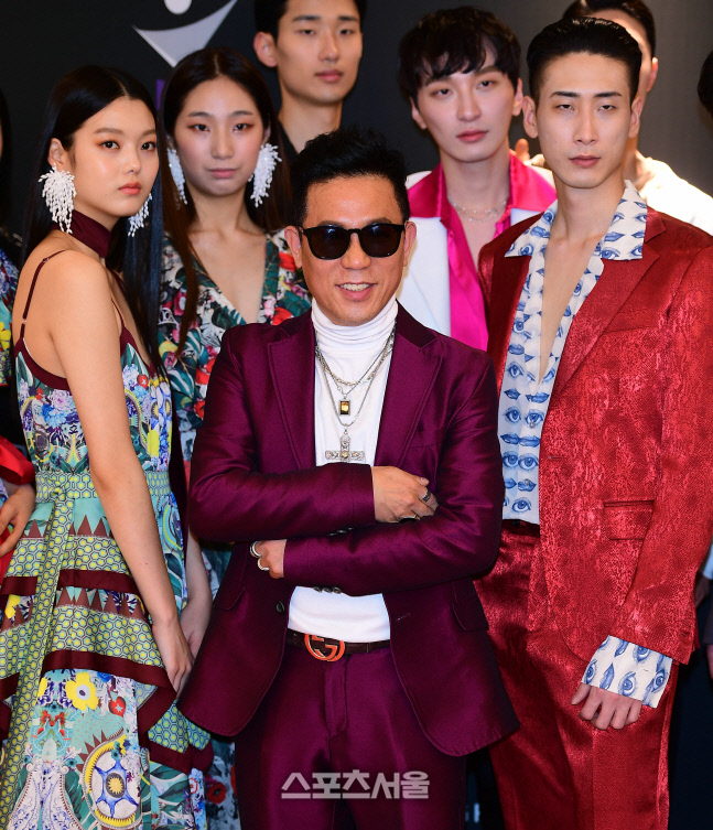 페이스 오브 코리아 심사위원장 오민, 카리스마가 철철 넘치죠[포토]