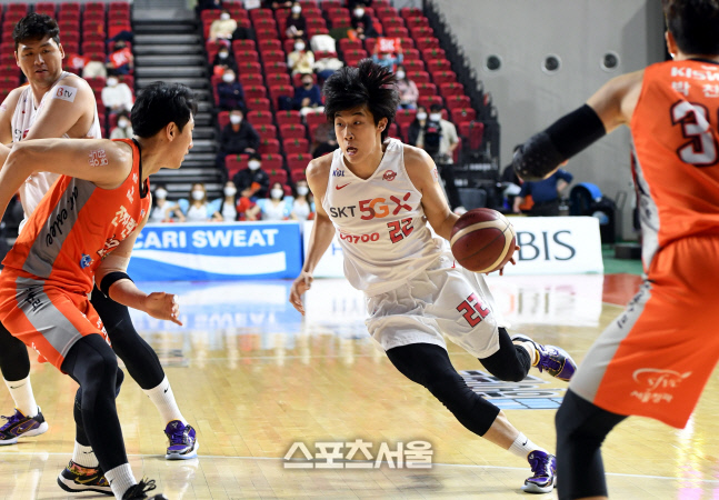 [포토] 오재현 '과감한 돌파'