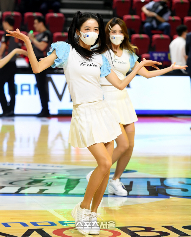 [포토] 전자랜드 치어리더 '깜찍하게'