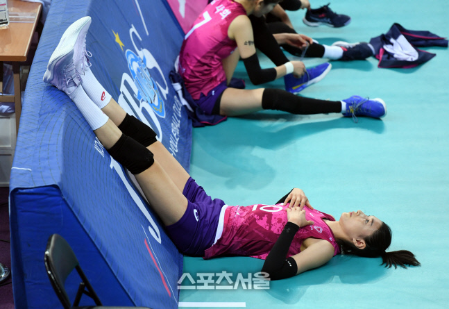 [포토]흥국생명 김연경, 아쉬움에 허공을...