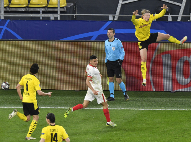 엘링 홀란드 골 세리머니