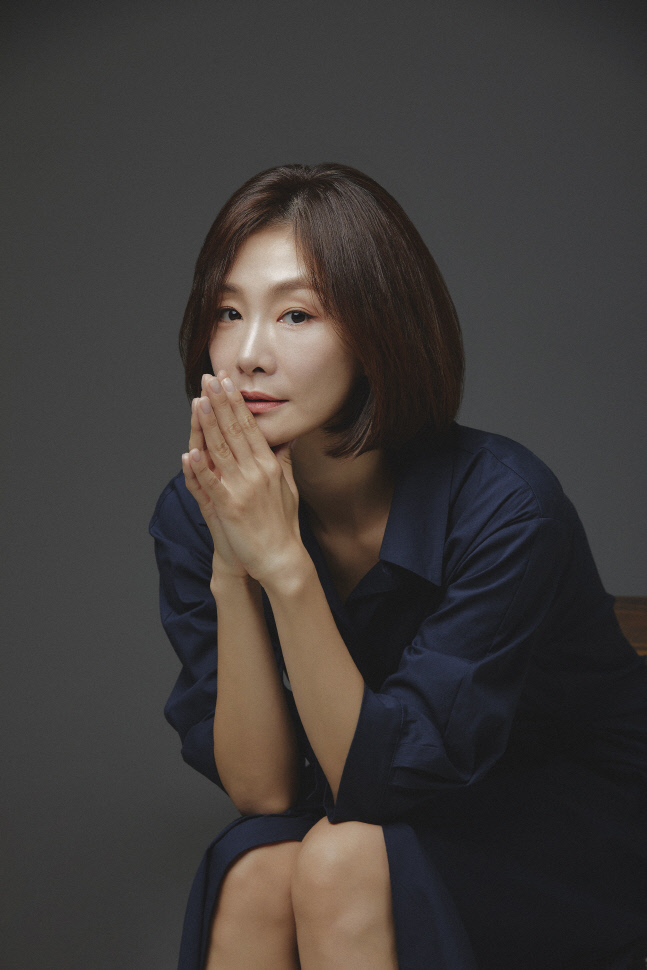 박효주, '지금 헤어지는 중입니다' 송혜교X최희서와 동창 호흡