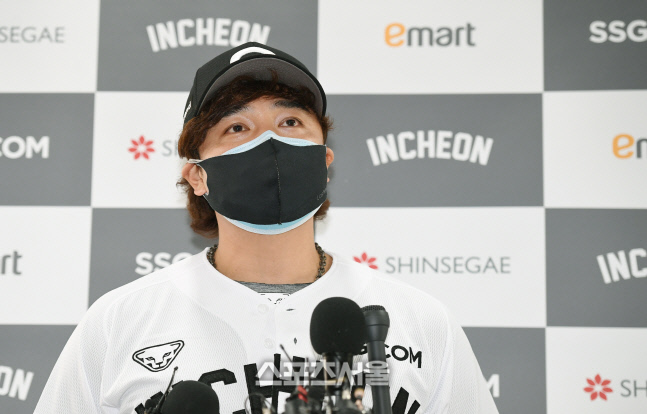 [포토]SSG 추신수, 이기러 왔다!