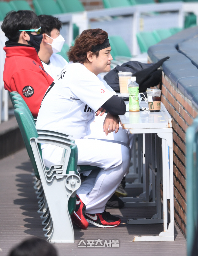 [포토]추신수, 오늘은 관전 모드!