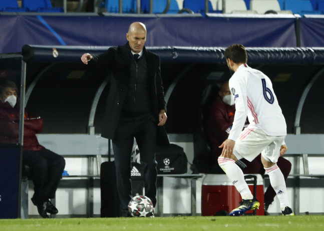 지네딘 지단 감독