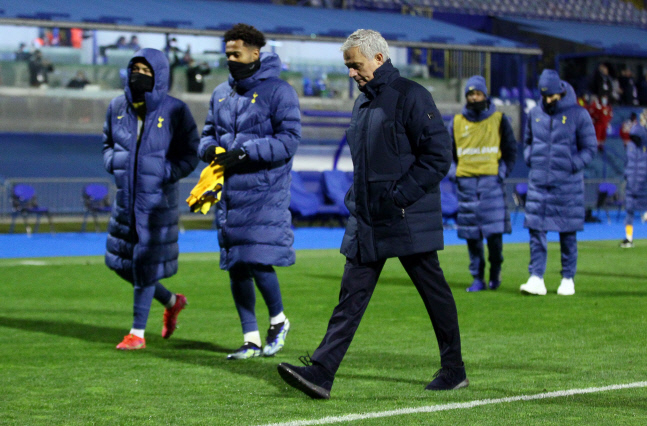 SOCCER-EUROPA-DZA-TOT/REPORT