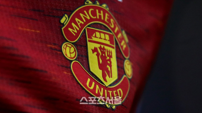 EPL '명가' 맨유 3700억원의 메인 스폰서 초대형 대박 계약