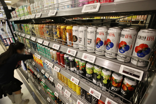 수제맥주 시장 1000억원 시대…'곰표·말표' 등 이색 '굿즈맥주' 인기 주도