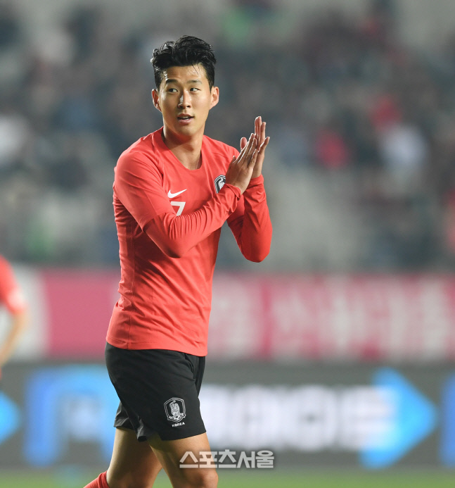 [오피셜]빌라전 보고 결정한다더니…손흥민 한·일전 소집 제외