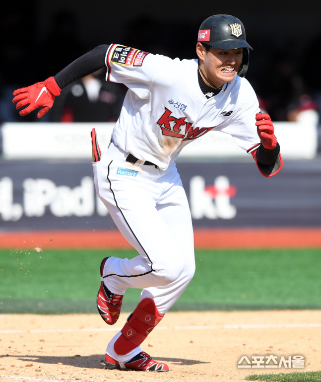 [포토] kt 윤준혁, 이 악물고!