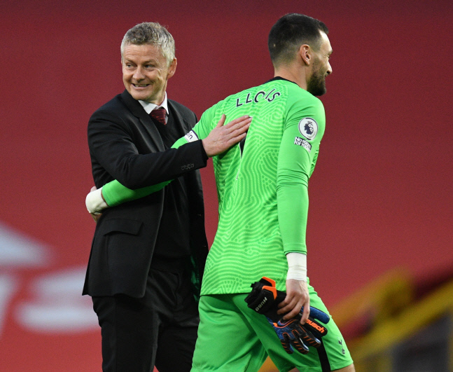 '폭탄 발언' 요리스, 토트넘 떠나 맨유행?