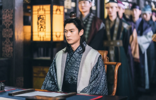 \'달이 뜨는 강\' 나인우