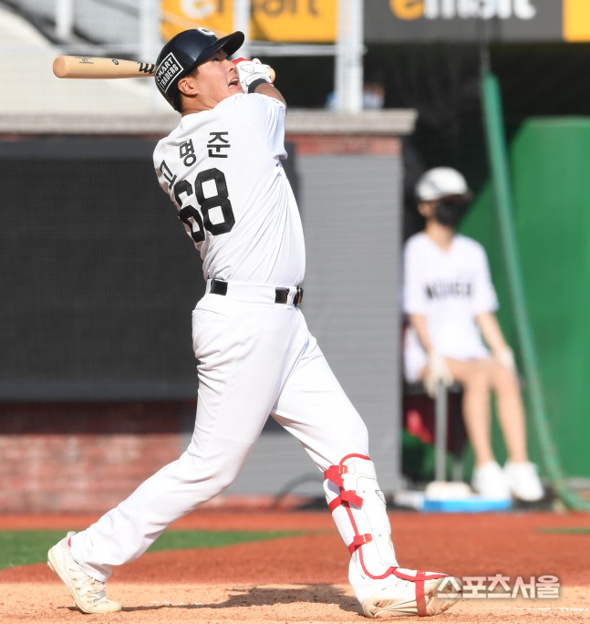 [포토] SSG 고명준, 따악!