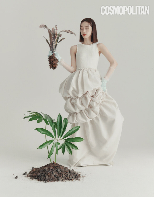 코스모4월호_한지현2