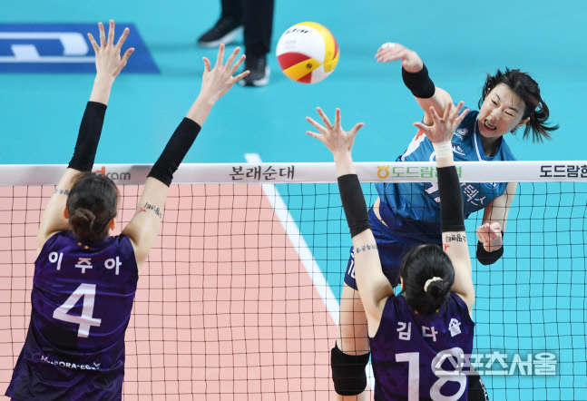 [포토] GS칼텍스 강소휘, 시리즈 완승을 위해!