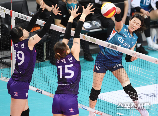 [포토] GS칼텍스 강소휘, 챔프전 맹활약!