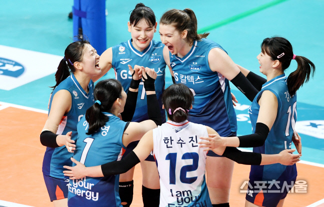 [포토] GS칼텍스, 2차전도...승리가 보인다!