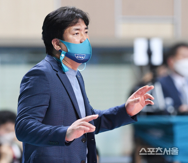 [포토] GS칼텍스 차상현 감독, 침착하자고...