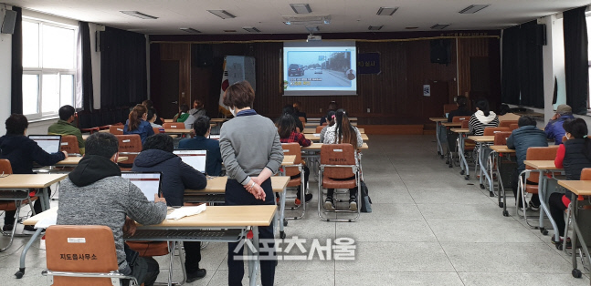 신안군, 운전면허 출장 PC학과시험 진행