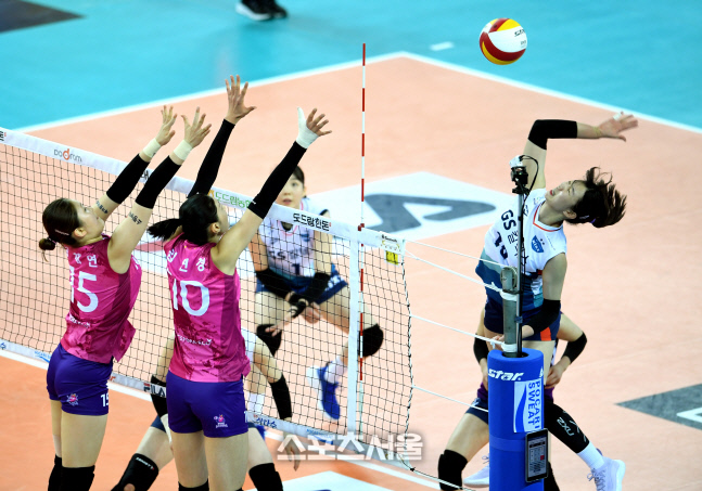 [포토]GS칼텍스 강소휘, 온 힘을 다해!