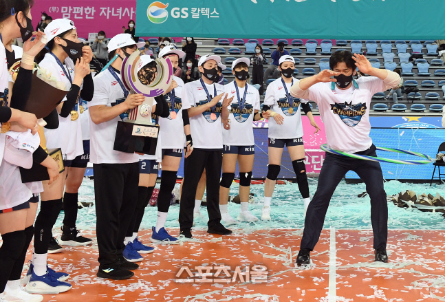 리더십·팀워크·삼각편대·백업까지 퍼펙트…진짜 어벤저스 GS칼텍스