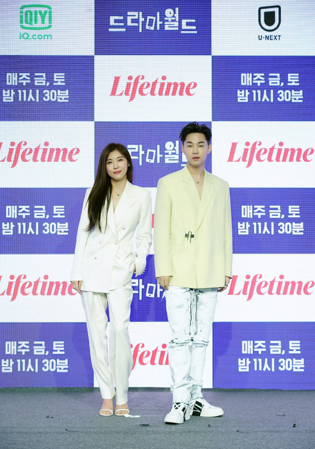 '드라마월드' 하지원X헨리의 '재벌과 사랑→출생의 비밀' 韓드 매력 맛집[종합]