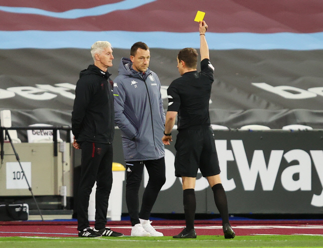 SOCCER-ENGLAND-WHU-AVA/REPORT