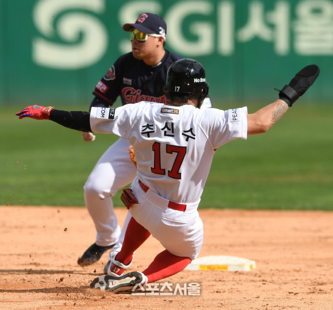 [포토] SGG 추신수, 역사적인 첫 도루!